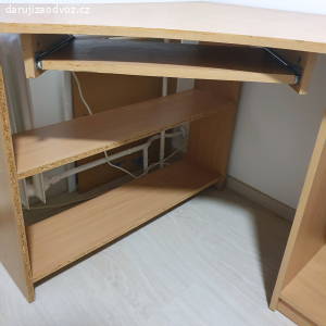 Rohový pracovní stůl