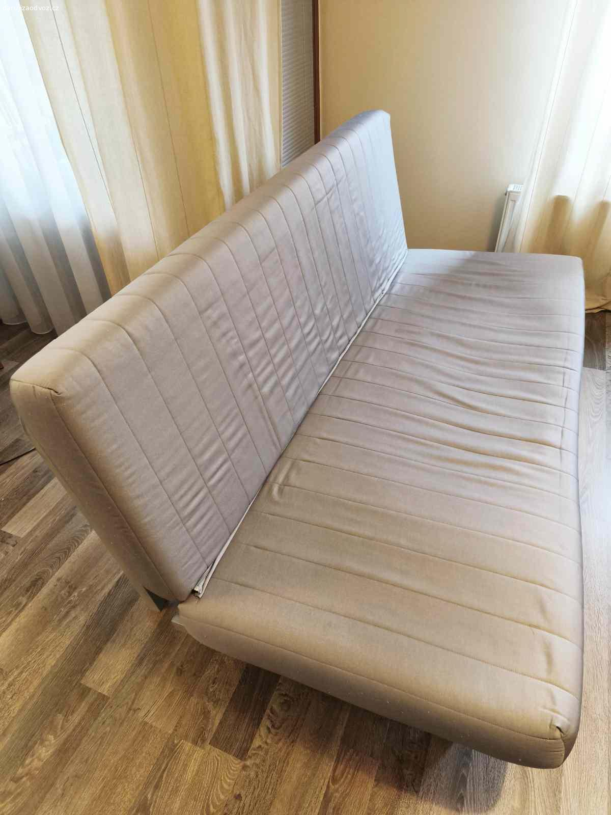Rozkládací pohovka IKEA Beddinge. Věnuji za odvoz rozkládací sedačku Ikea Beddinge včetně úložného boxu. 
Použitelné jako gauč i jako rozkládací lůžko (140 x 200 cm). 
+ 2 x potah na matraci (červený a šedý). 
Potah je snímatelný a lze prát. 
Osobní převzetí: Praha 5 - Zličín.

https://manuals.plus/cs/ikea/ikea-beddinge-2-seat-sofa-bed-user-manual