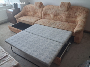 Rozkládací sedačka s úložným prostorem