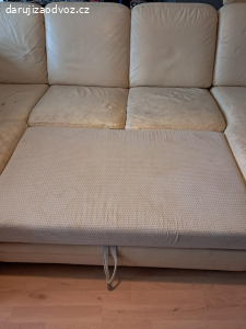 Rozkládací starší gauč