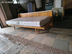 roztahovací postel