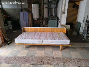roztahovací postel