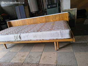 roztahovací postel