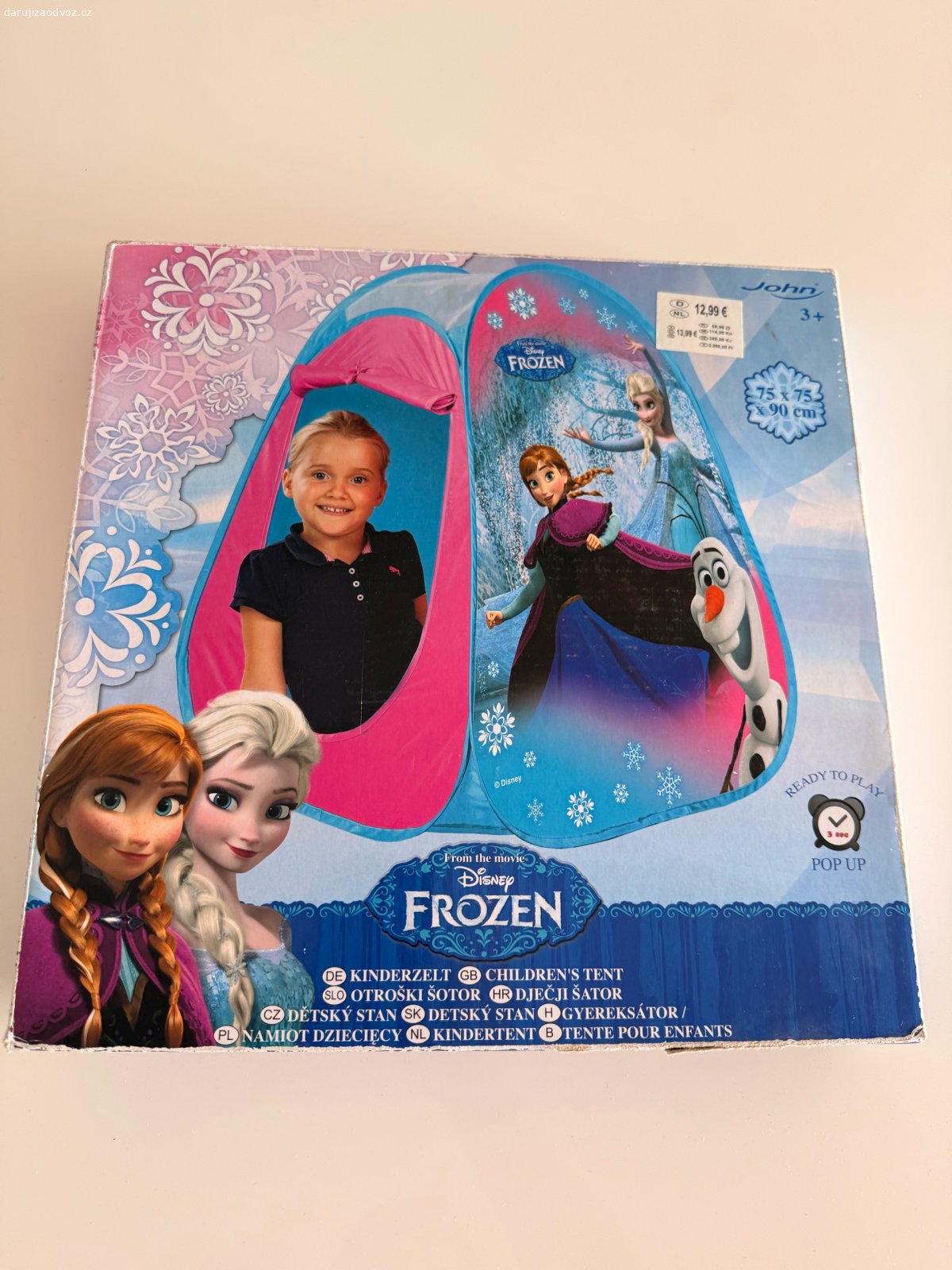 ruji za odvoz dětský stan Frozen (Le. Daruji skládací dětský stan s motivem Disney Frozen (Elsa, Anna a Olaf).

* Rozměry: 75 × 75 × 90 cm
* Rychlé rozložení (pop-up konstrukce)
* Součástí je obal na přenášení i originální krabice
* Stan je funkční, používaný.
* Místy jsou na látce drobné skvrny od běžného používání (nemám je nafocené), jinak je stan v pořádku.

Pouze osobní odběr.