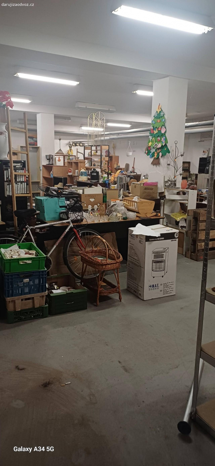 rušení prodejny bazaru. daruji všeho chuť