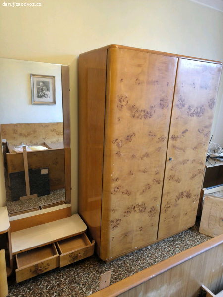 rustikální ložnici