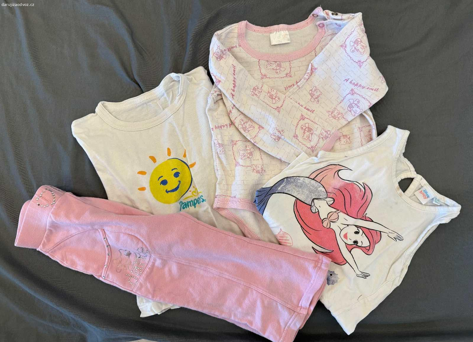 Různé oblečky a spací pytel pro děti 12-24 měsíců. Nošené (v dobrém stavu)
Pro děti 12-24 měsíců (spací pytel pro miminko)
Daruji pouze vše najednou
Osobní odběr: Malá Bučina, Velvary