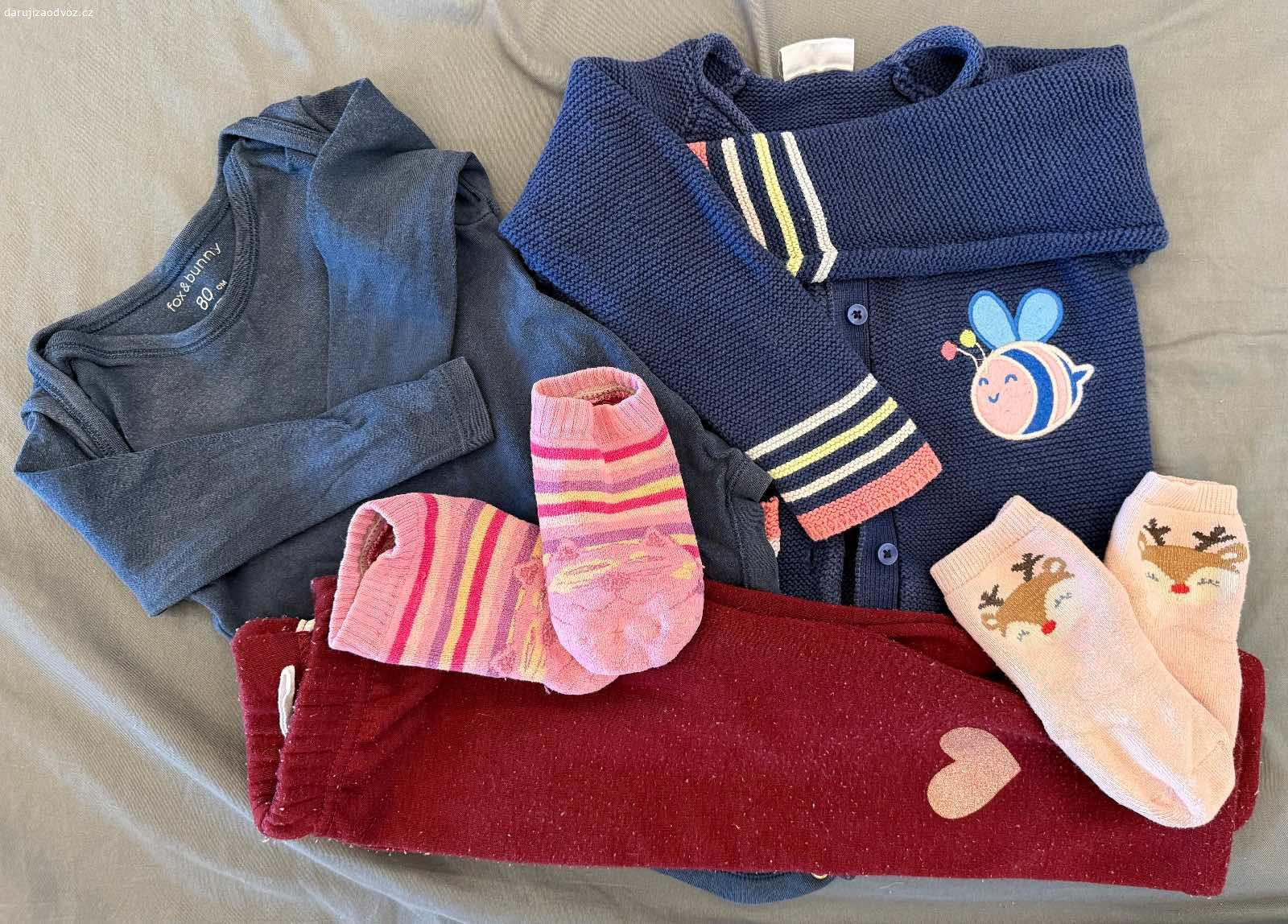 Různé oblečky a spací pytel pro děti 12-24 měsíců. Nošené (v dobrém stavu)
Pro děti 12-24 měsíců (spací pytel pro miminko)
Daruji pouze vše najednou
Osobní odběr: Malá Bučina, Velvary