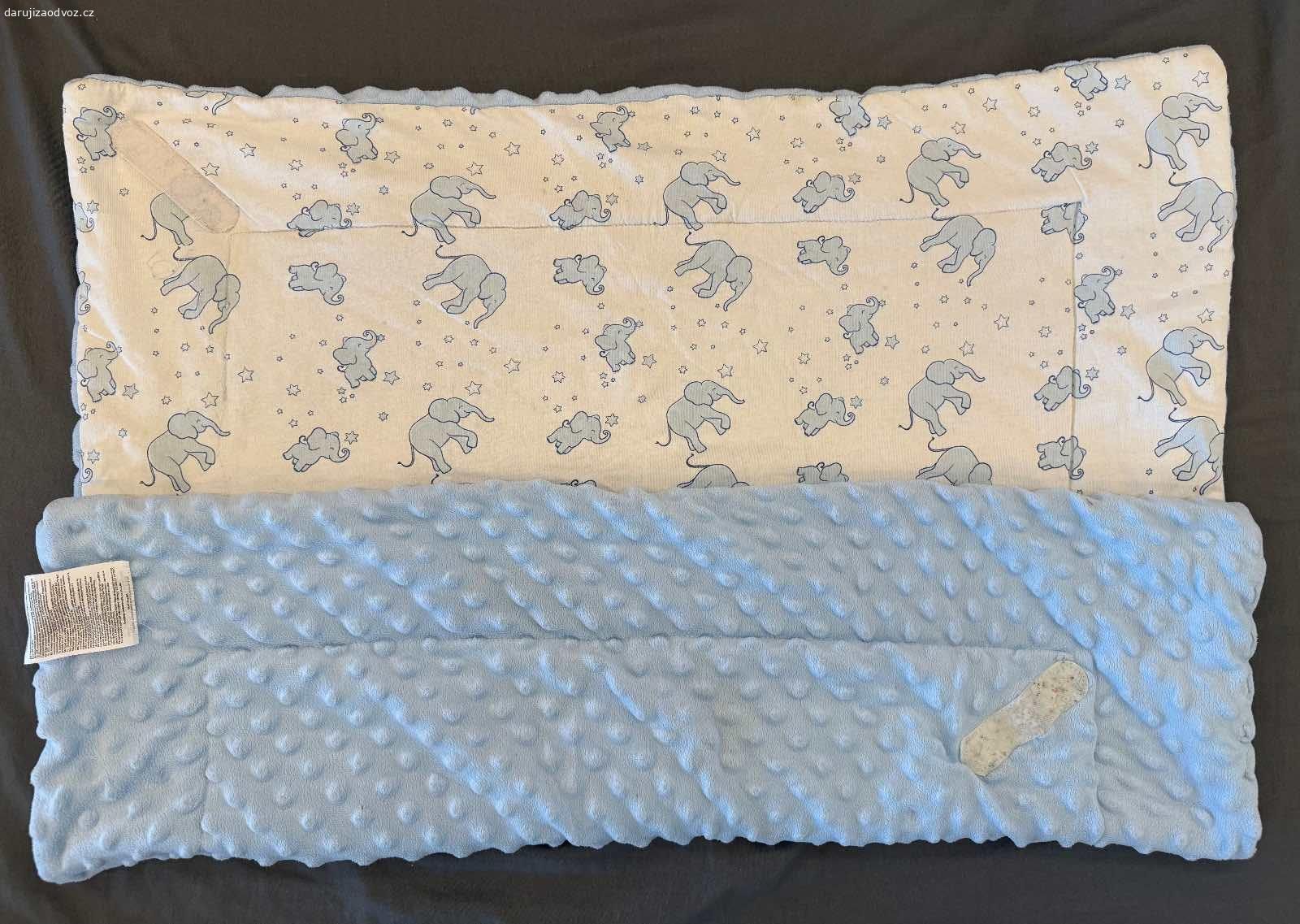 Různé oblečky a spací pytel pro děti 12-24 měsíců. Nošené (v dobrém stavu)
Pro děti 12-24 měsíců (spací pytel pro miminko)
Daruji pouze vše najednou
Osobní odběr: Malá Bučina, Velvary