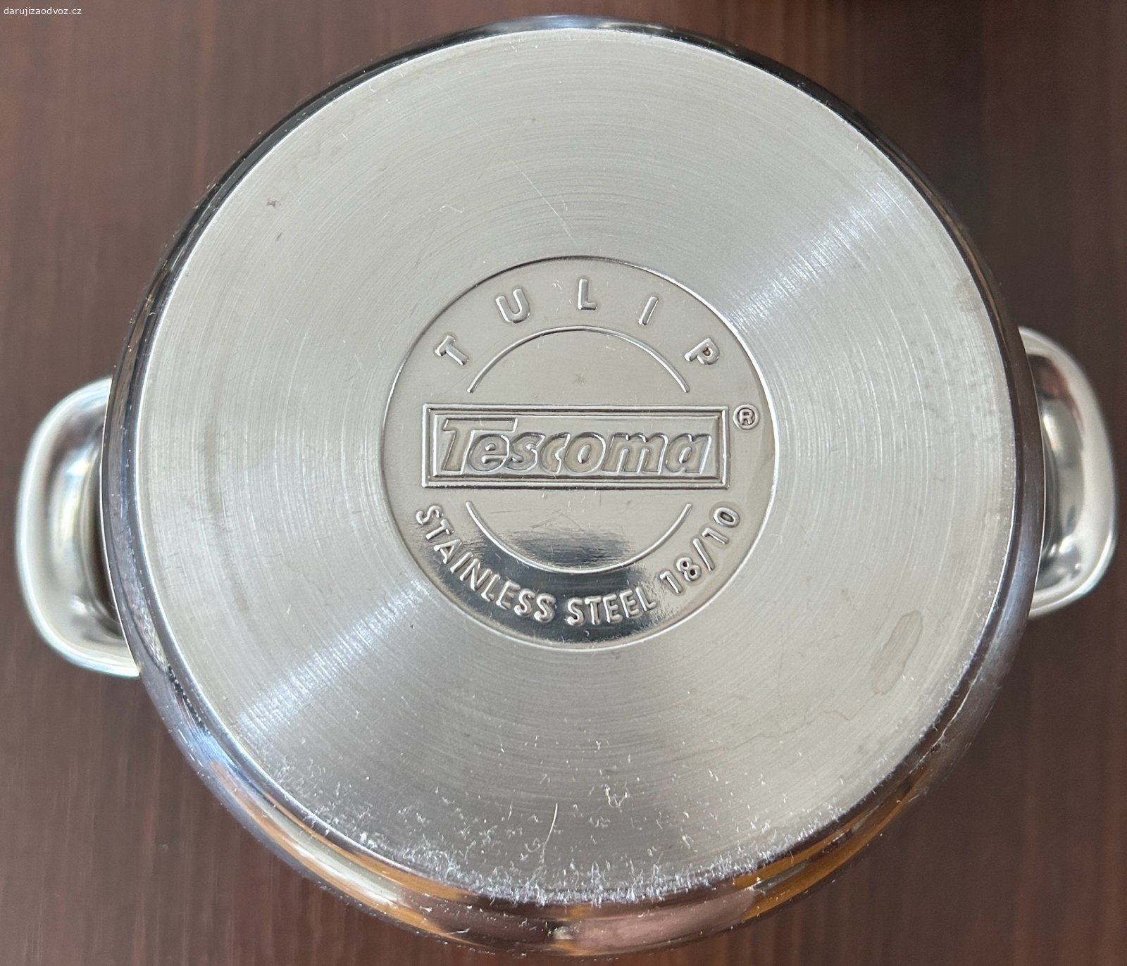 SADA HRNCŮ. Sada hrnců - NEFUNGUJÍ NA INDUKČNÍCH PLOCHÁCH

3 hrnce TESCOMA TULIP (2 pokličky) - 0,8l, 1,7l a 4l
1 hrnec M&K - 5l
1 palačinková pánvička 23cm