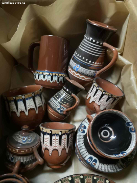 Sada malované keramiky