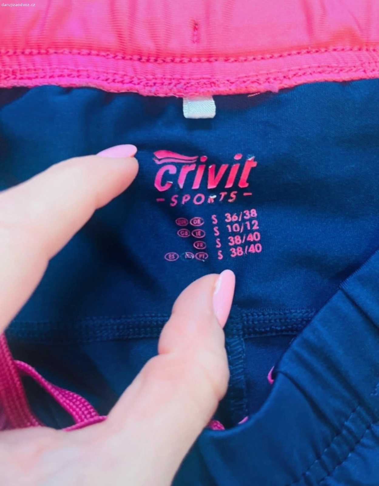 sada s-m guess Fb sister. Mikča nová, džíny i legíny nošené l- oboje elastické, ale velikostně sedí

možné osobní setkání - poprosím o lahev coly zero anebo komplet zásilkovna 120.-