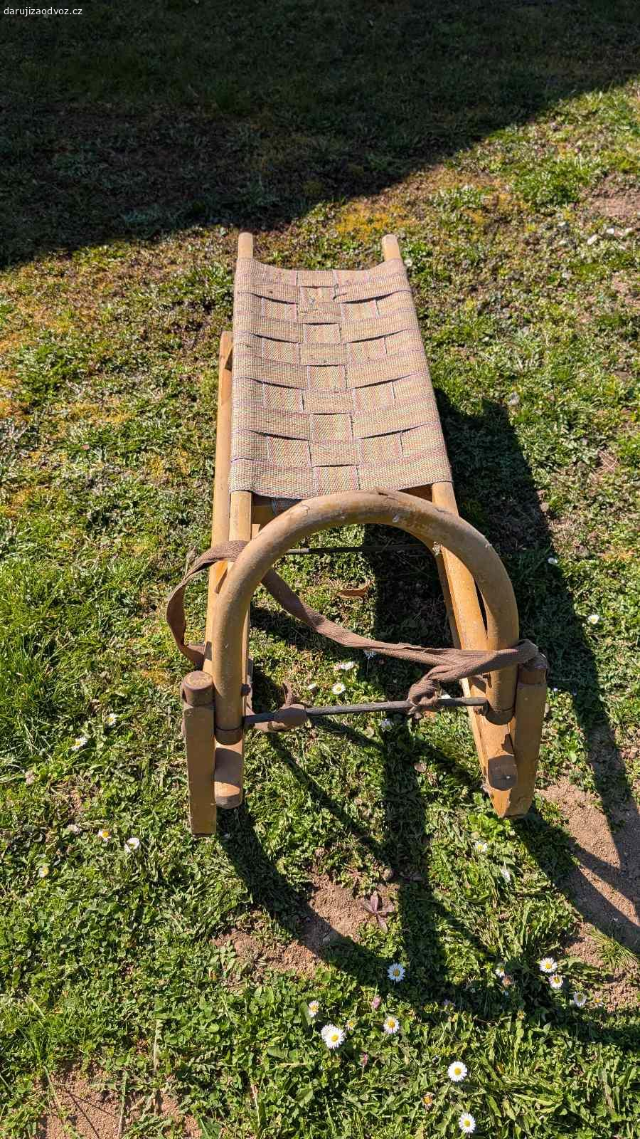 Sáňky. Daruji sáňky