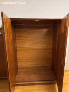 Šatní skříň 50 leta