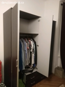 Šatní skříň + komoda