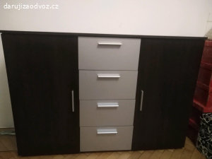 Šatní skříň + komoda