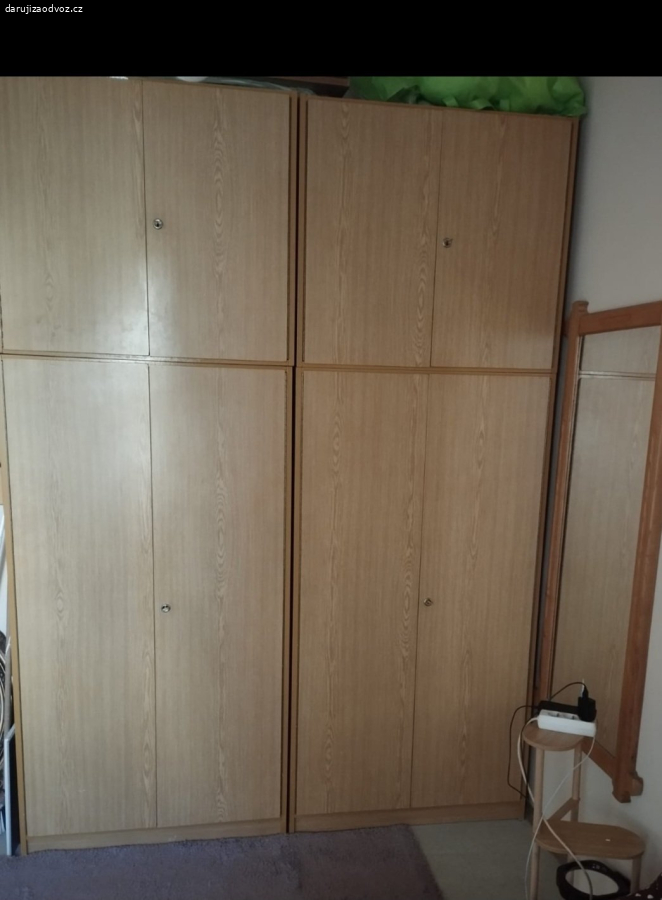 Šatní skřín s nástavcem