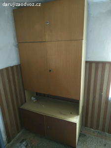 Sedací souprava a skříň