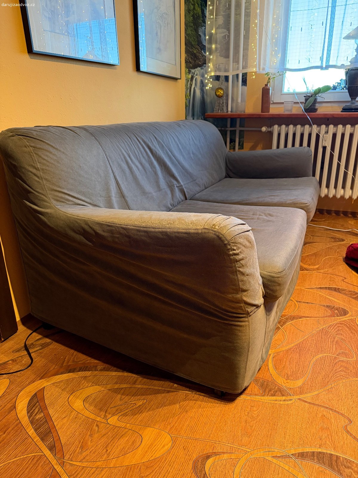 Sedacka Ikea rozkládací. Používaná, potah se da vyprat. Rozměry viz fotografie . K vyzvednutí na Praze 6 . 5.patro s velkým výtahem. Preferuji sms, ozvu se zpátky. Děkuji