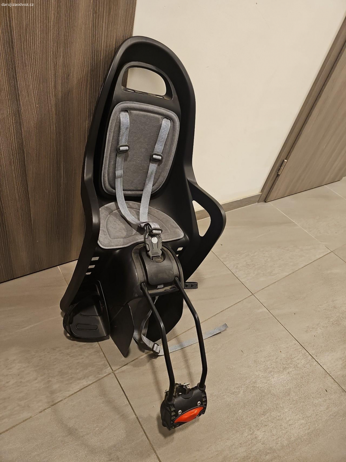 Sedačka na kolo. funkční-použitá