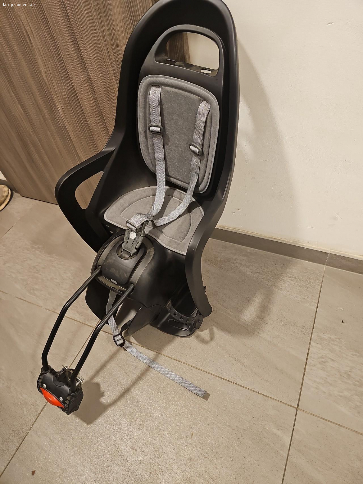 Sedačka na kolo. funkční-použitá