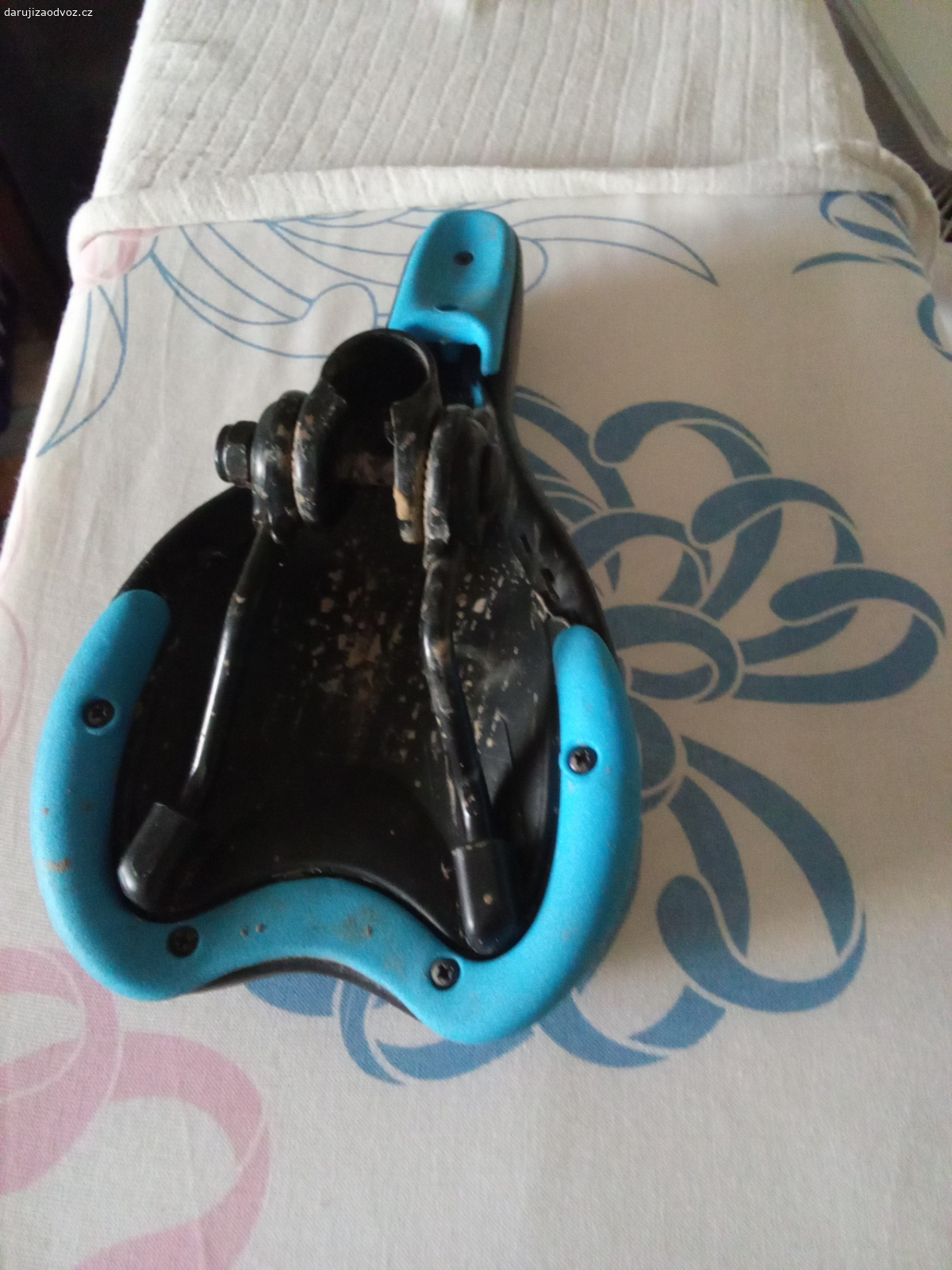 sedátko na kolo. dětské