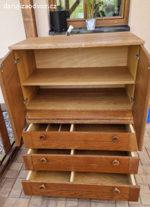 Sestava nábytku s barem