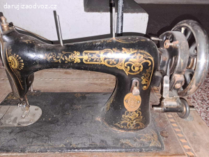 Šicí stroj Singer