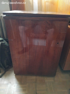 šicí stroj
