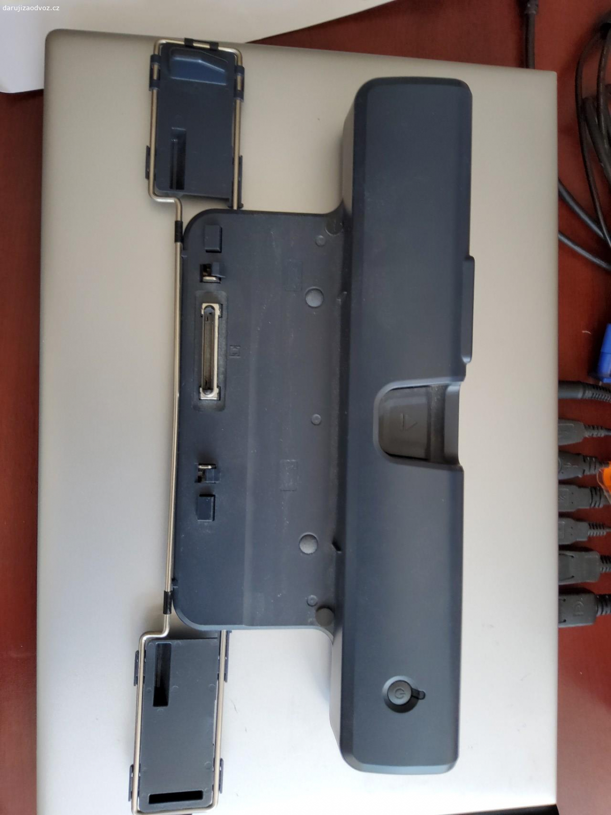 Siemens Lifebook port replicator. Dokovaci stanice pro Siemens Lifebook - ale není vhodná pro typ Siemens E8410