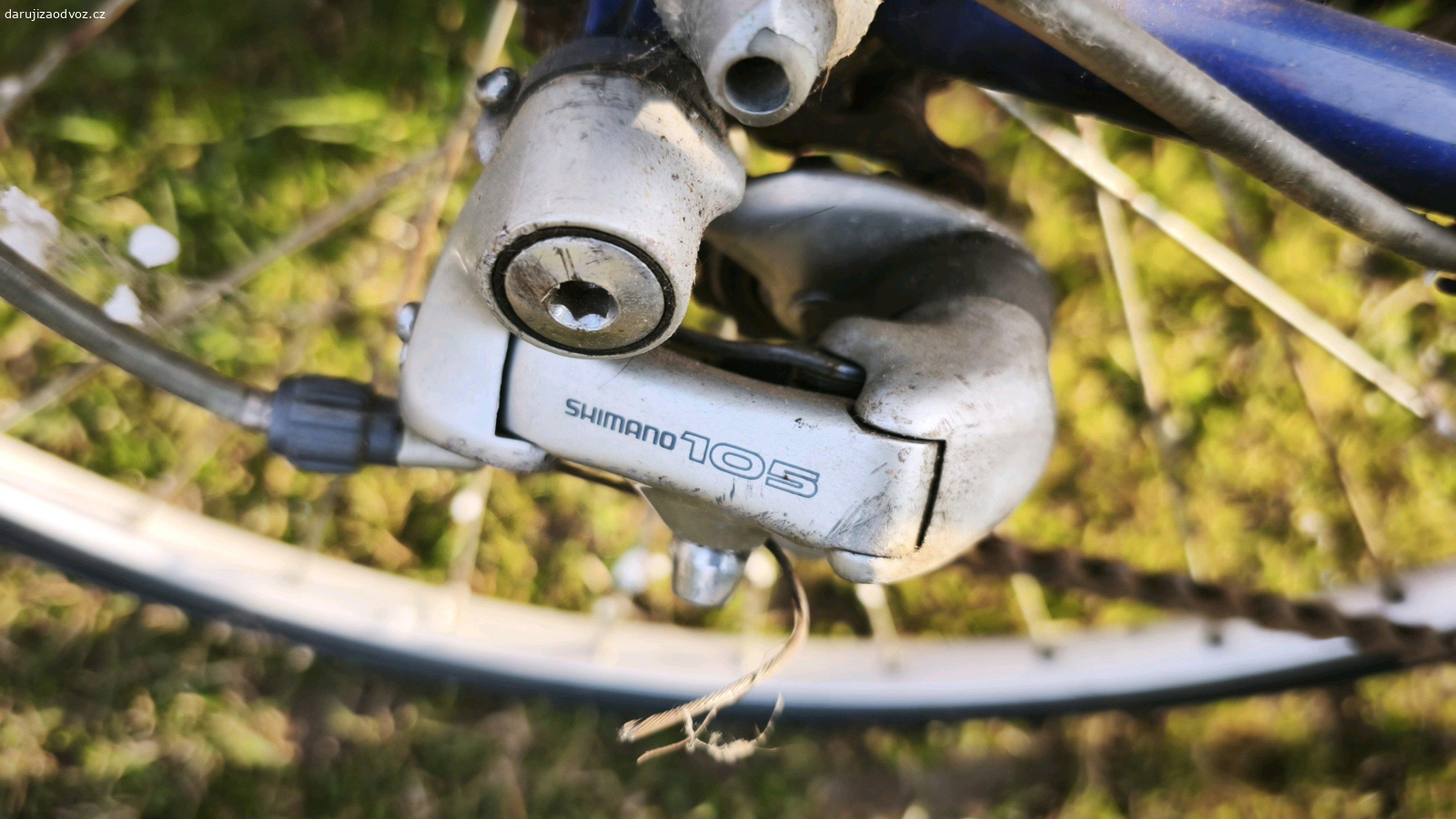 silniční kolo Fořt Shimano 105. Staré silniční kolo, které je kompletní a po provedení údržby by mělo být i funkční, jen nebylo tak 15 let používané. Je to spíše věc pro milovníky starých časů. Rám na postavu 175-185 cm