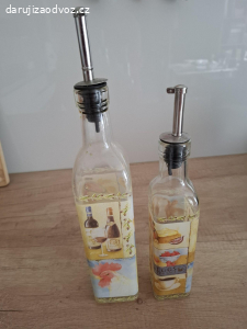 Skleněné lahve na olej či ocet