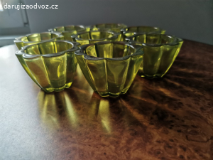 Skleněné nádoby na svíčky