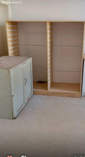 skříň a policový díl