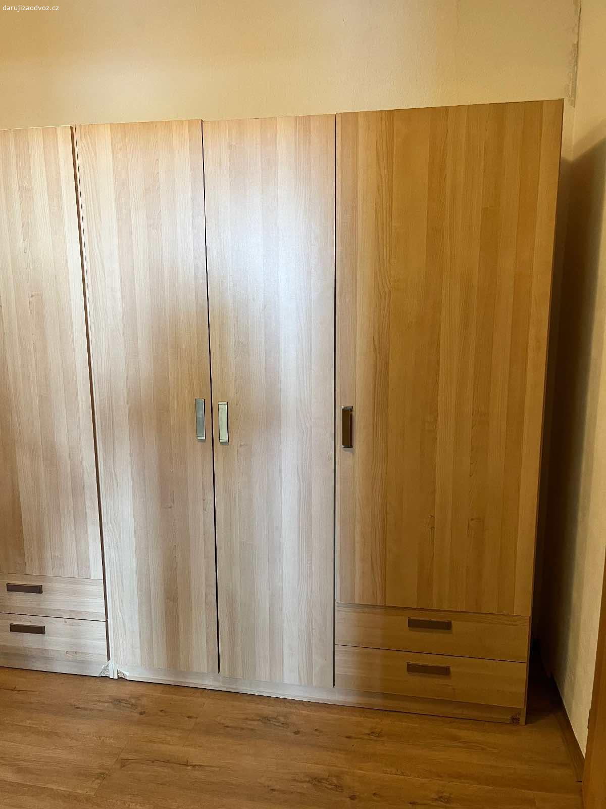 Skrin. Nutne si skrin rozmontovat
3m
1,8m