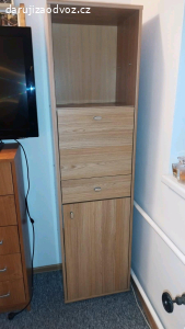 skříň
