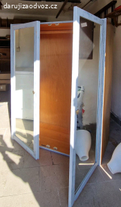 Skříně se zrcadlem zdarma