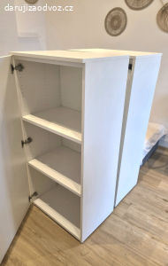 Skříňka bílá 122 x 60 x 42 cm, 2 ks
