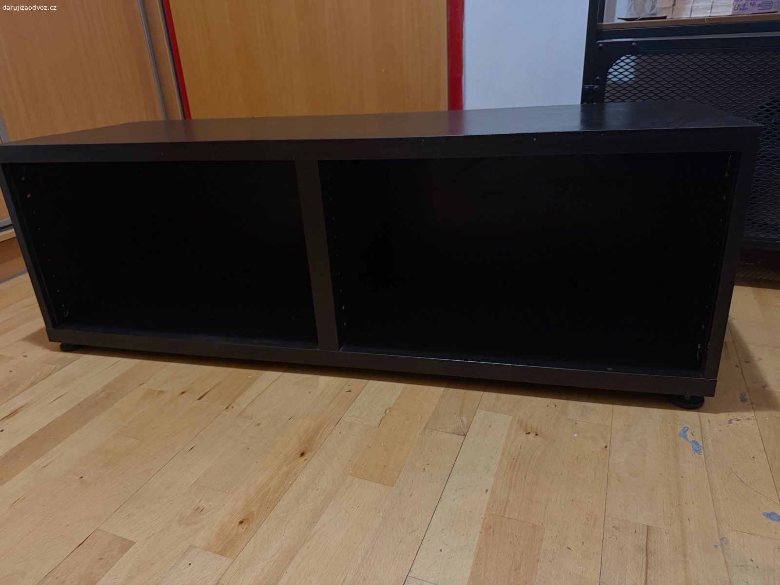 skříňka pod televize ikea černá. ikea skřínka pod tv