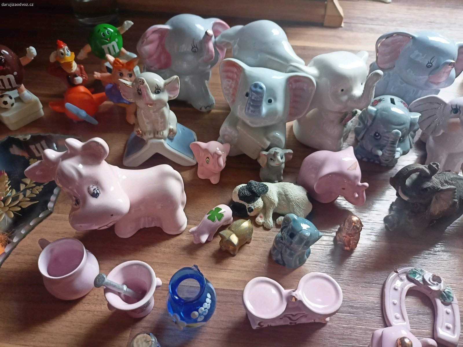Sloni, miniaturky. Sbírka slonů a miniatur