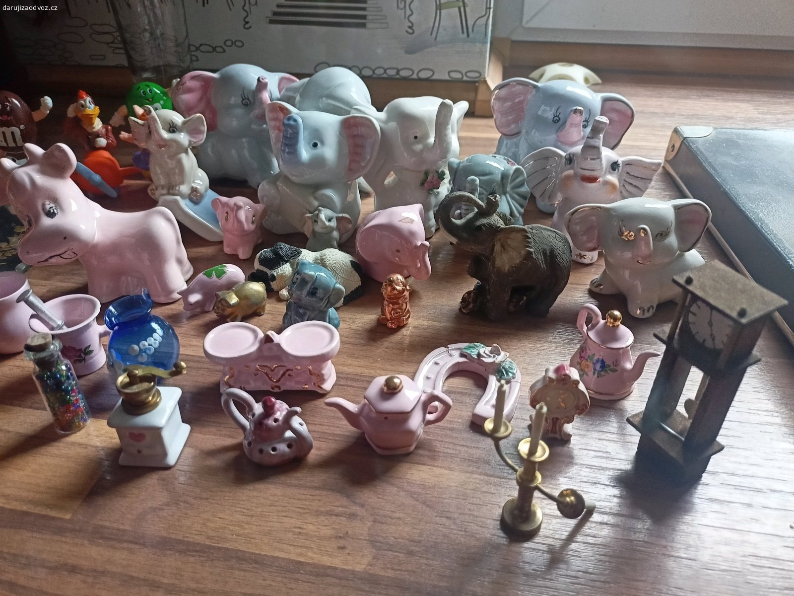 Sloni, miniaturky. Sbírka slonů a miniatur