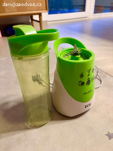 Smoothiovač - mixér na smoothie ECG