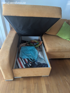 Sofa chaise s postelemi