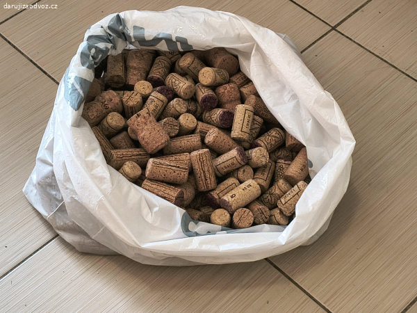 špunty korkové