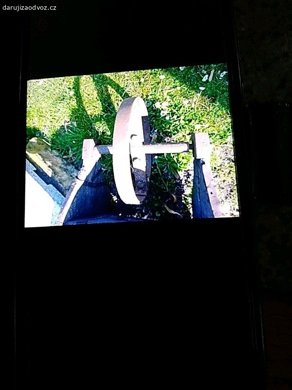 Staré kolečko. Staré kolečko,já ho měla 25 let.Pouze osobní odběr.