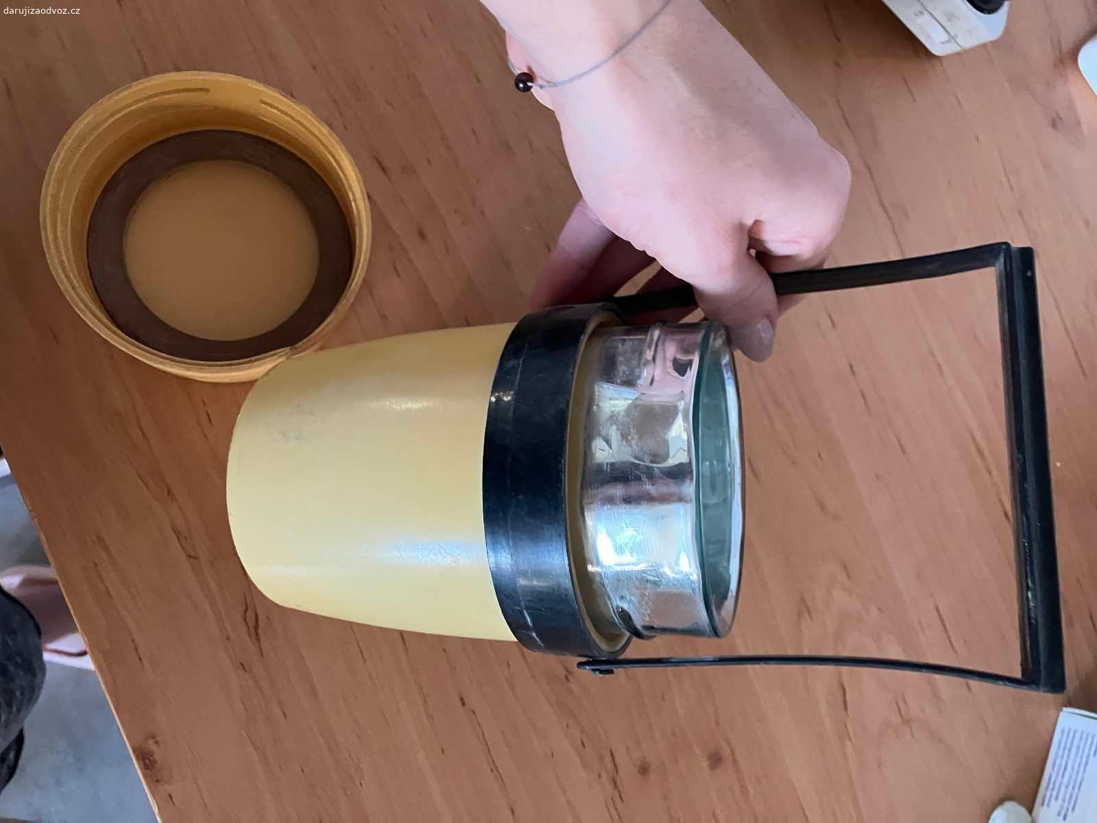 Starožitnost. Termoska na kopečkovou zmrzlinu