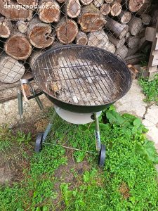 starší gril