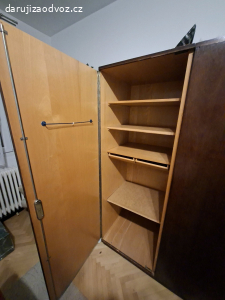 Starší nábytek na chalupu