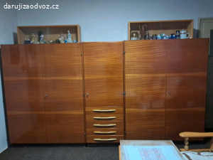Starší skříně