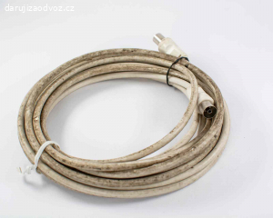 Starý kabel pro připojení TV antény
